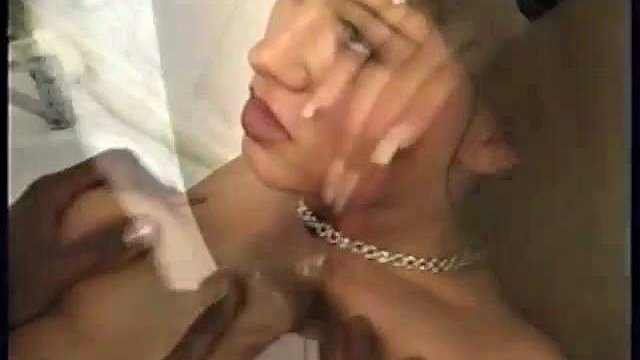 Monica Cameron sexo interracial: mamada, nena y porno morena