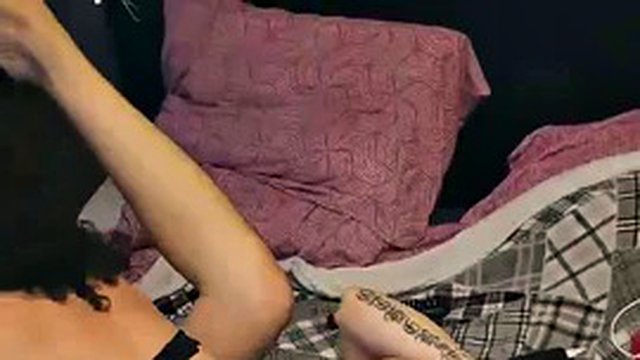 Italian sluts share facial after blowjob and hard fuck live on sexycamx.com