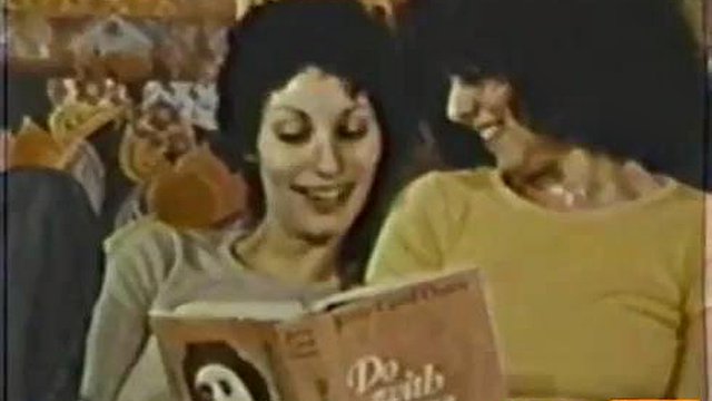 Peep 639 sc 4: Pornhub, pornografia lésbica e vintage