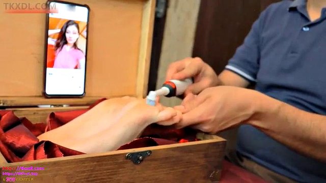 Magic Box Feet Tickling: Latina, Toy & Tickle Porn