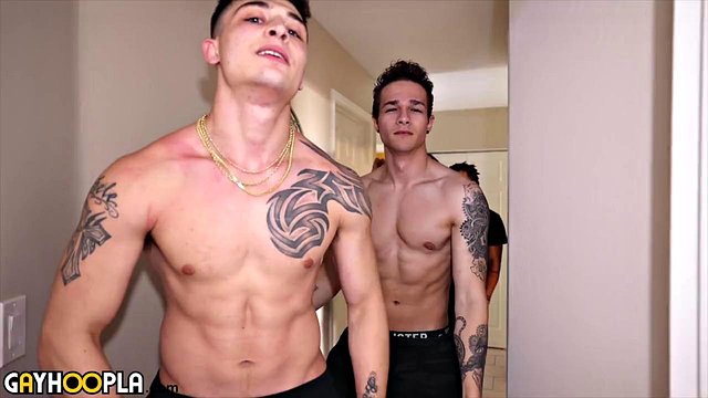 Jayden Marcos Devours Str8 Ass