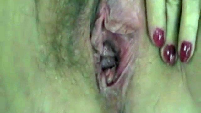 hilena - bbw granny joined by cock