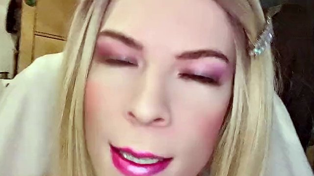 Stepmom's pits, feet and cock worship, huge POV cumshot, role play with Jessica Bloom