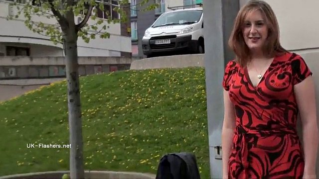 Curvy girl loves to masturbate in public