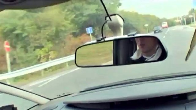 halka açık bir yerde arabanın içinde ve dışında sıcak seks