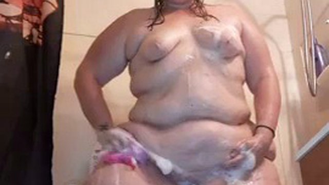 ssbbw shower time