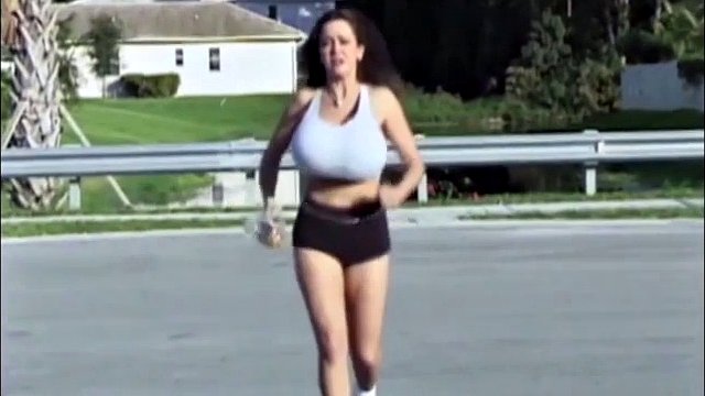 jogger with huge bouncing boobs