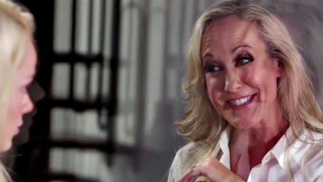 teen blonde elsa jean and her lesbian stepmom brandi love grinds her pussy into her