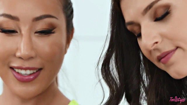 Leah Gotti and Nicole Doshi's Close-Up Yoga Masturbation