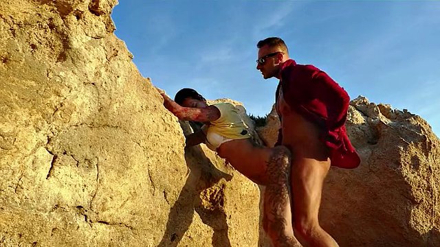 Crazy German Mature Wife - Sedurre a fare sesso all'aperto sulla spiaggia