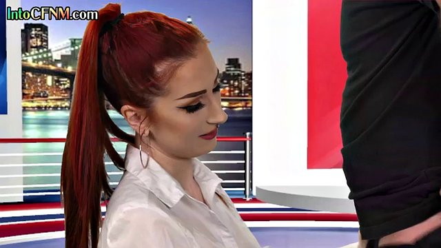 CFNM femdom TV hostitel saje a trhne hosty kohoutem