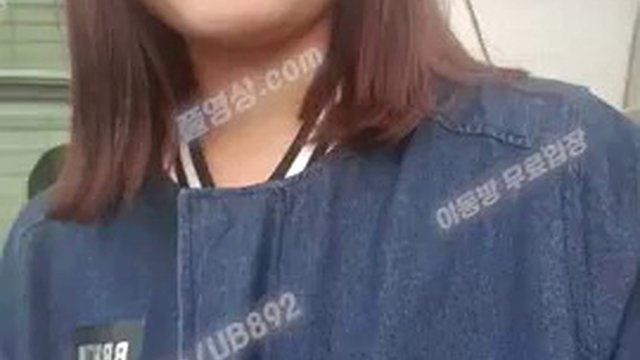 4597 Talking girl is masturbating in a public restroom. Yano shows off her skills lol Korean Tele UBE892