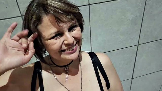 bbw slut sucks cock blowjob while taking piss
