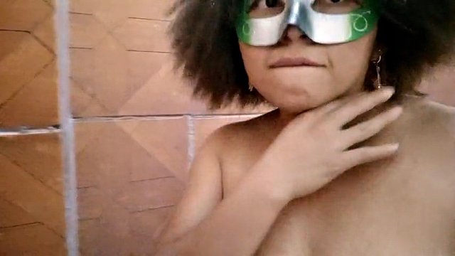 Chilean deep sucking a thick dildo, come fuck me in the bathroom