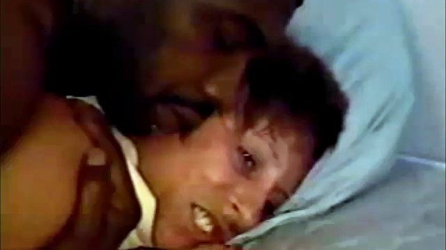Creampie cocu interracial