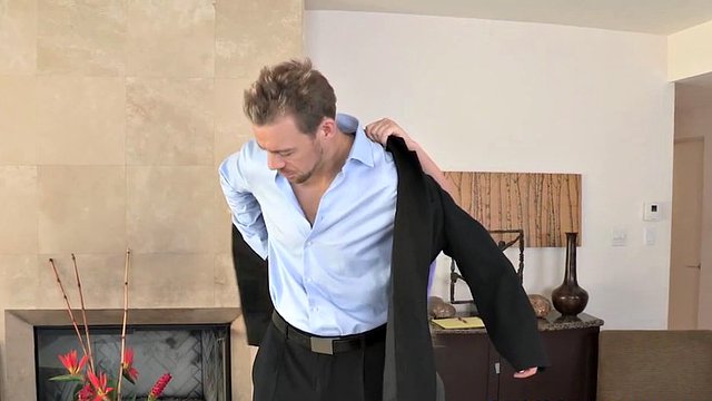 busty milf skewer her pussy on the guys dick
