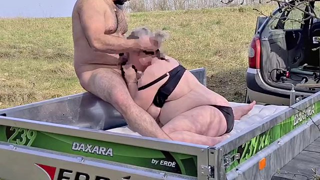 MATURE PUBLIC PORN: OUTDOOR ANAL SEX AND CUM SWALLOW FOR GRANNY - CAM2 1of2