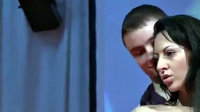 skandalöser Lapdance auf öffentlicher Bühne