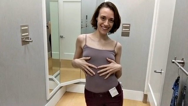 Dressing Room Try On