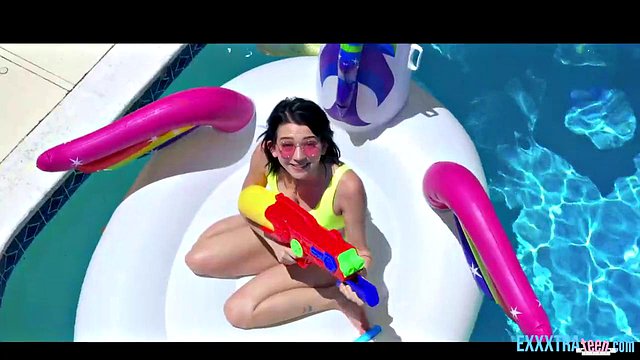 Riley Jeans Hardcore am Pool