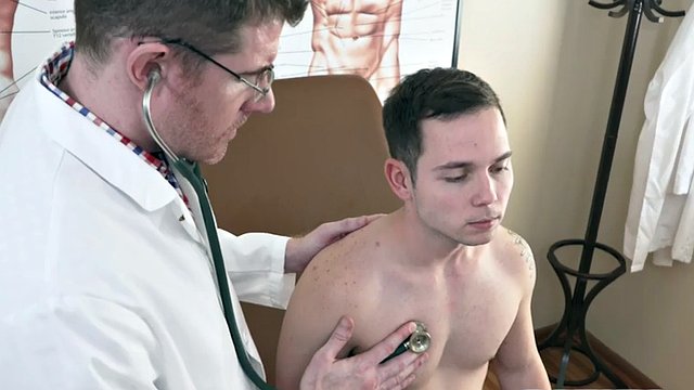 Tiny gay seduced by a perverted doctor and fucked in the ass