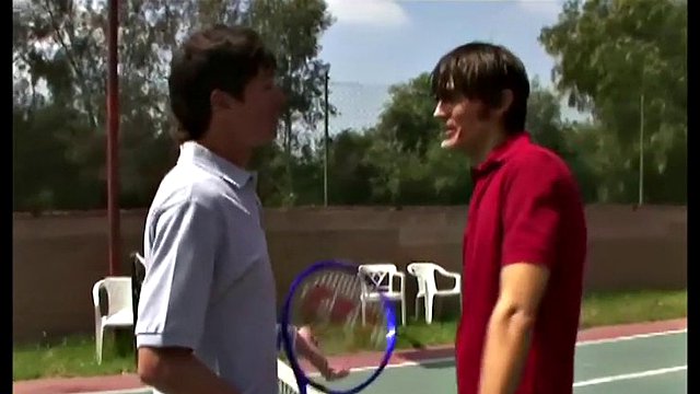 atleti gay di tennis che scopano all'aperto