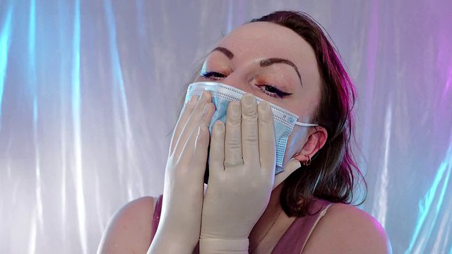 ASMR surgical gloves and mask (Arya Grander)