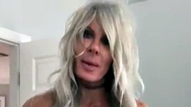 VECCHIA MILF muscolosa
