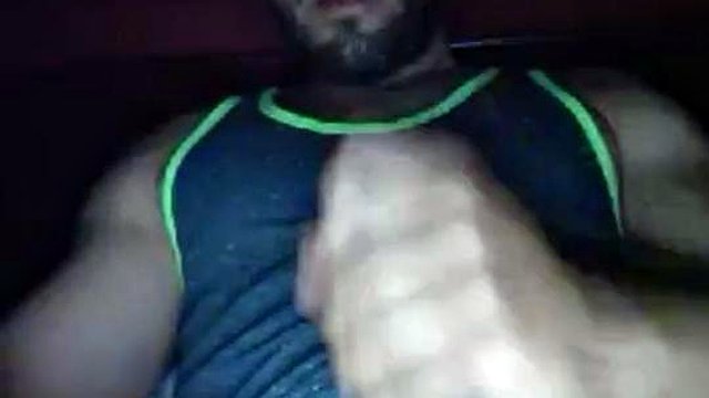 STR8 Muscolo turco Wanks & Cums su cam