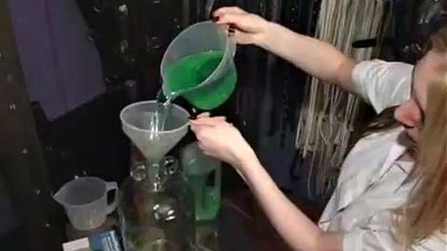 Femdom관 : 아마추어, 항문 및 금발 포르노