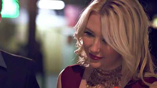 Blonde slut gets her wet hole completely ruined flesh