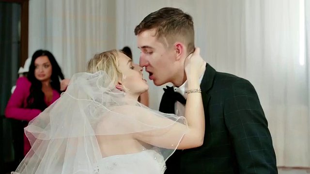 BRIDE4K. Call me by a bad name