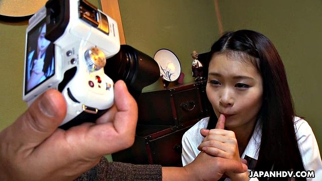 Ako Nishino comes to visit in her uniform to do some role play