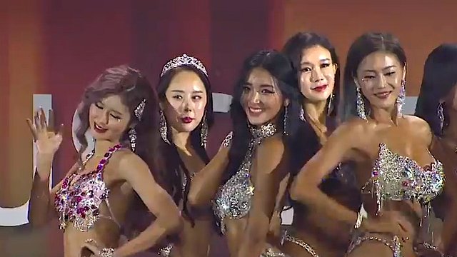 Auction of Korean girls in bikinis 01