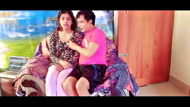 Desi Bhabi unwanted sex with vegetable seller