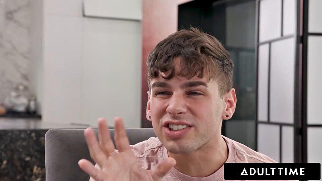Naughty Petite Dylan Moore Lures Shocked StepCousin Kai Jaxon by Revealing Her Dripping
