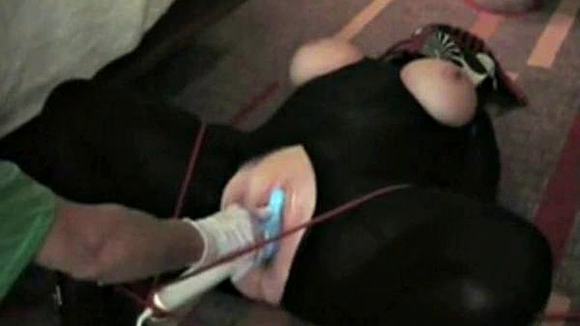 BBW Fetischspiele: Bondage, Fisting & Stripchat Porno