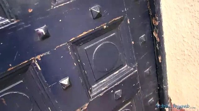 Chick Random auf der Straße will für Geld ficken