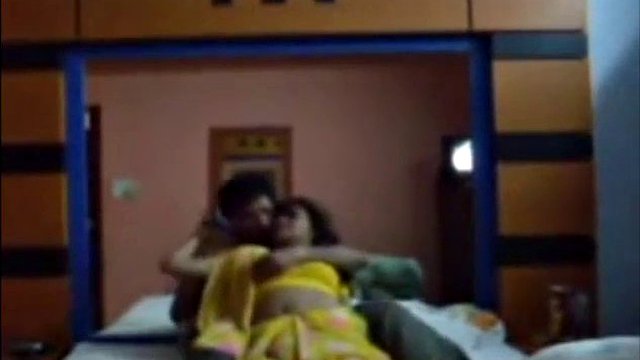 Fick Bhabi im Hotel