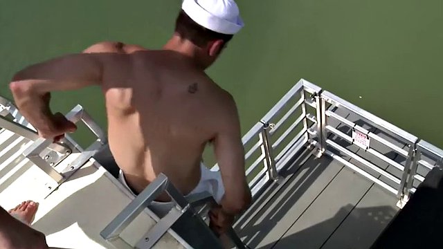 give a group of marine combers head
