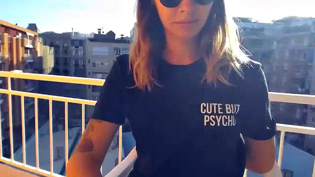 Babe on webcam: Amateur & Fansly Porn