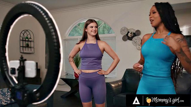 فتاة الأم - MILF Cali Sweets & Butnaud Sky Wonderland Swapt Workout for Rough Lesbian Fuck