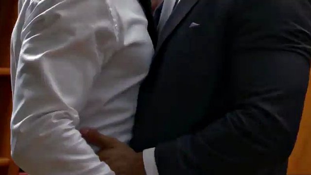 muscolo gay fetish e sborrata