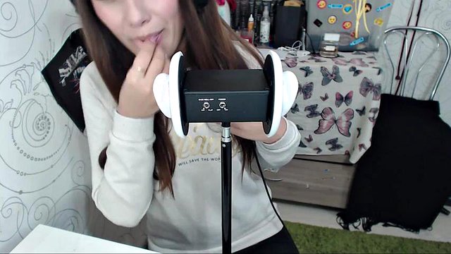 ASMR Slowly licking ears, eating ears ASMR HoneyGirl: Porn