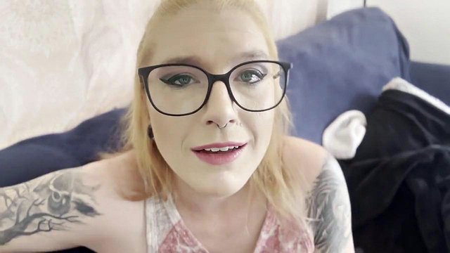Missellie8's Glasses Suck