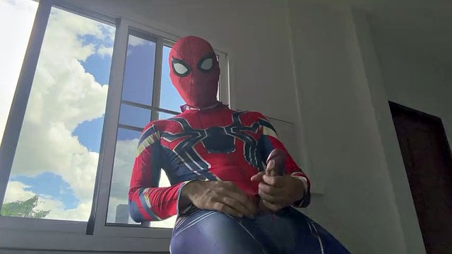 Spiderman jobber hjemmefra