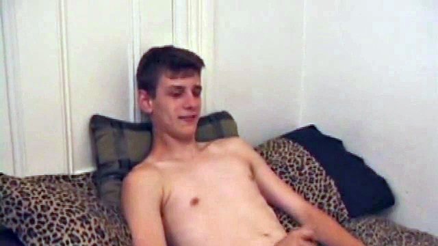 Straight boy Skylerr is horny and wants to fight back under a porn video. He works through his pants and then pulls out his huge cock.