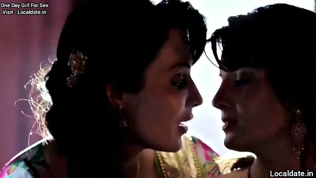BHABHI recibiendo un masaje en las tetas