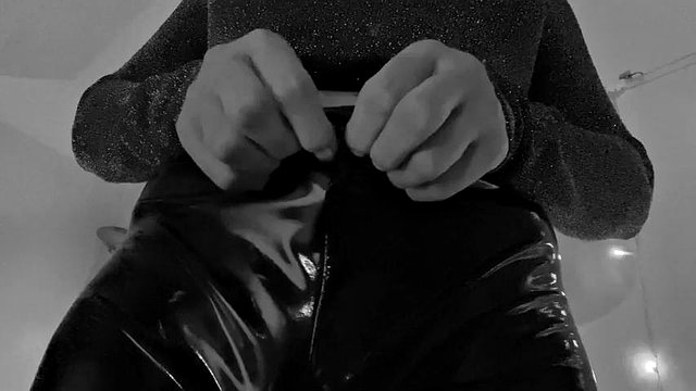 Big pussy and ass trought a latex pants: Big Ass, Solo & Fetish Porn