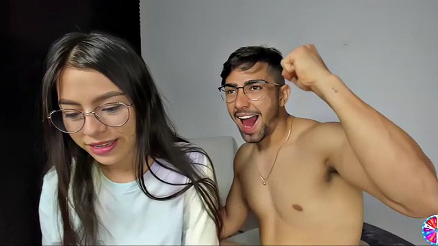 iris_eros_chaturbate cute latin couple - flirtatious playful cam show and blowjob.mp4